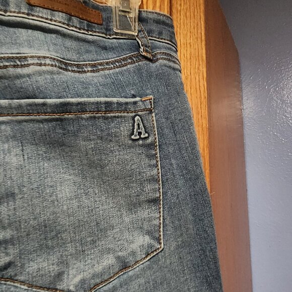 Articles of Society Women's Skinny Stretch Denim Jeans Women Mid-Rise Size 30 - Picture 3 of 7